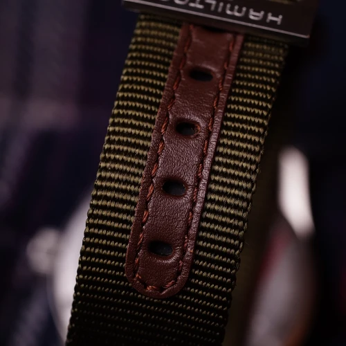 Чоловічий годинник HAMILTON KHAKI FIELD QUARTZ 38MM H69401930 купити за ціною 22350 грн на сайті - THEWATCH