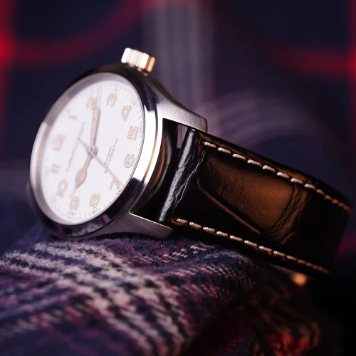 Чоловічий годинник HAMILTON KHAKI FIELD MURPH AUTO 38MM H70405710 купити за ціною 51850 грн на сайті - THEWATCH