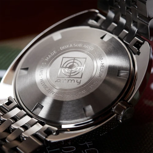 Чоловічий годинник DOXA ARMY BLACK CERAMIC BEZEL 785.10.031.10 купити за ціною 107500 грн на сайті - THEWATCH