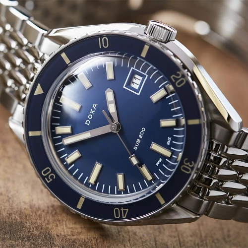 Чоловічий годинник DOXA SUB 200 CARIBBEAN 799.10.201.10 купити за ціною 0 грн на сайті - THEWATCH