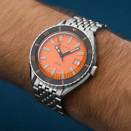 Чоловічий годинник DOXA SUB 200 PROFESSIONAL 799.10.351.10 купити за ціною 58900 грн на сайті - THEWATCH