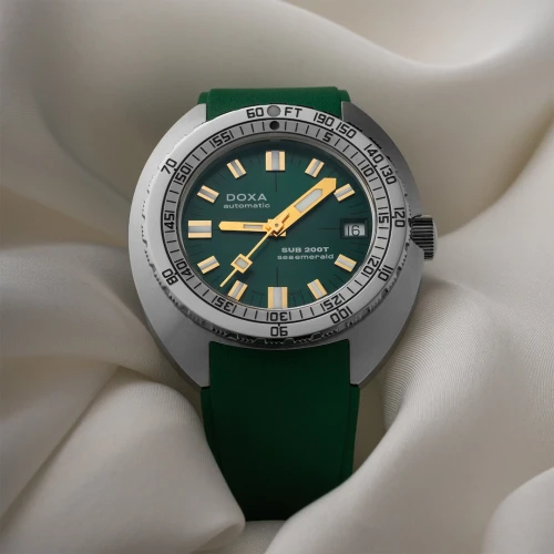 Чоловічий годинник DOXA SUB 200T SEA EMERALD SUNRAY 804.10.131S.26 купити за ціною 78300 грн на сайті - THEWATCH