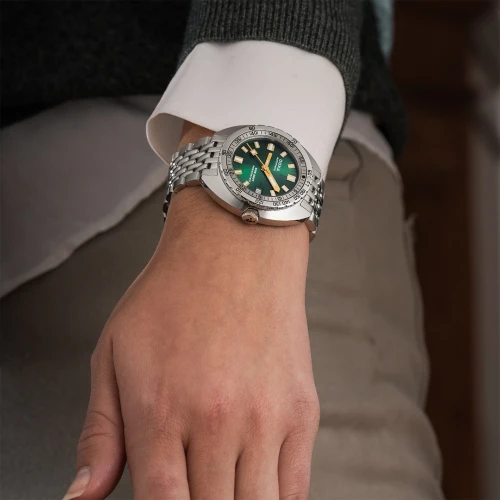 Чоловічий годинник DOXA SUB 200T SEA EMERALD SUNRAY 804.10.131S.10 купити за ціною 80500 грн на сайті - THEWATCH