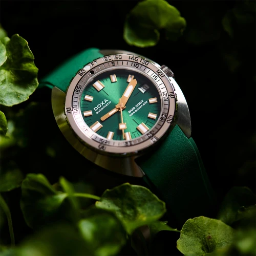 Чоловічий годинник DOXA SUB 200T SEA EMERALD SUNRAY 804.10.131S.26 купити за ціною 78300 грн на сайті - THEWATCH