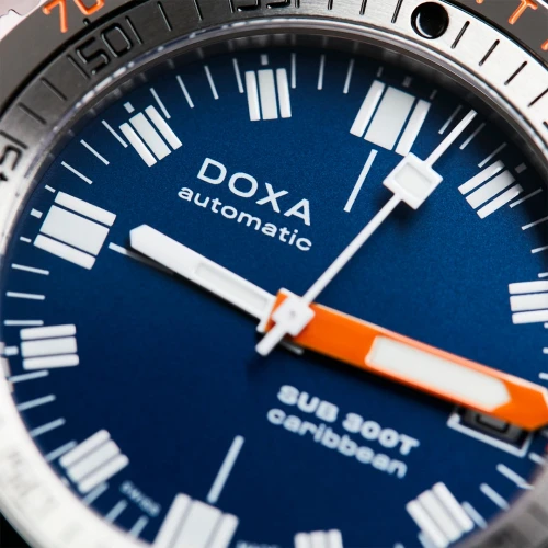 Чоловічий годинник DOXA SUB 200T CARIBBEAN SUNRAY 804.10.201S.10 купити за ціною 80500 грн на сайті - THEWATCH