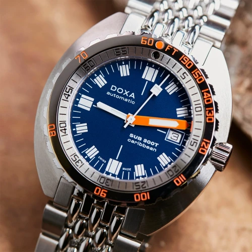 Чоловічий годинник DOXA SUB 200T CARIBBEAN SUNRAY 804.10.201S.10 купити за ціною 80500 грн на сайті - THEWATCH