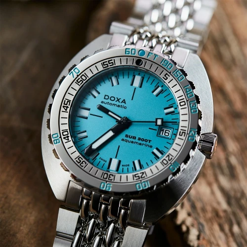 Чоловічий годинник DOXA SUB 200T AQUAMARINE ICONIC 804.10.241.10 купити за ціною 80500 грн на сайті - THEWATCH