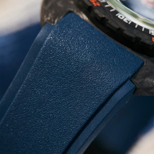 Чоловічий годинник DOXA SUB 300 CARBON CARIBBEAN 822.70.201.32 купити за ціною 210100 грн на сайті - THEWATCH