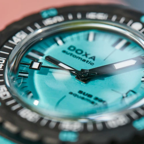 Чоловічий годинник DOXA SUB 300 CARBON AQUAMARINE 822.70.241.20 купити за ціною 210100 грн на сайті - THEWATCH