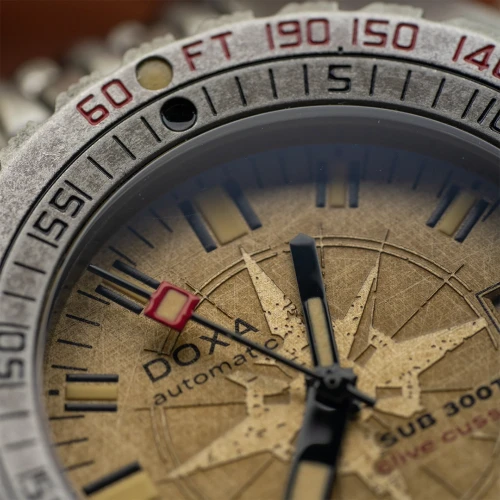 Чоловічий годинник DOXA SUB 300T CLIVE CUSSLER 840.80.031.15 купити за ціною 145300 грн на сайті - THEWATCH