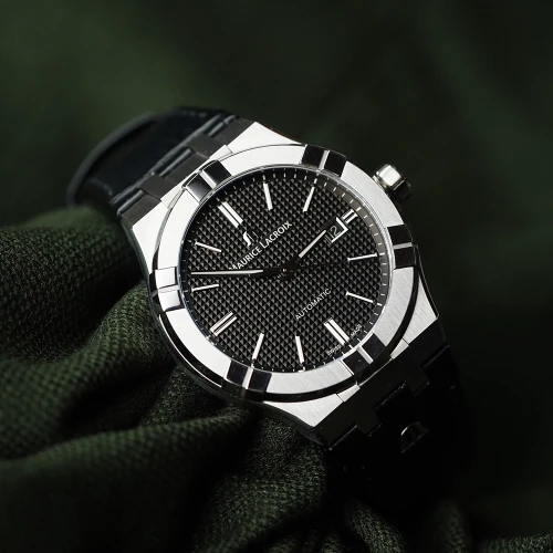 Чоловічий годинник MAURICE LACROIX AIKON AUTOMATIC 42MM AI6008-SS001-330-1 купити за ціною 118600 грн на сайті - THEWATCH