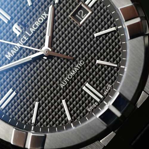 Чоловічий годинник MAURICE LACROIX AIKON AUTOMATIC 42MM AI6008-SS001-330-1 купити за ціною 118600 грн на сайті - THEWATCH