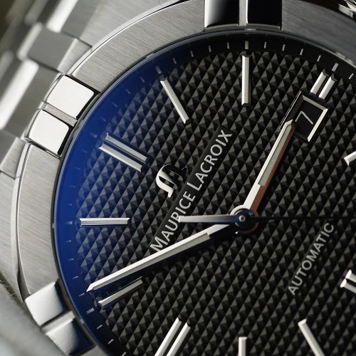 Чоловічий годинник MAURICE LACROIX AIKON AUTOMATIC 42MM AI6008-SS002-330-1 купити за ціною 122180 грн на сайті - THEWATCH