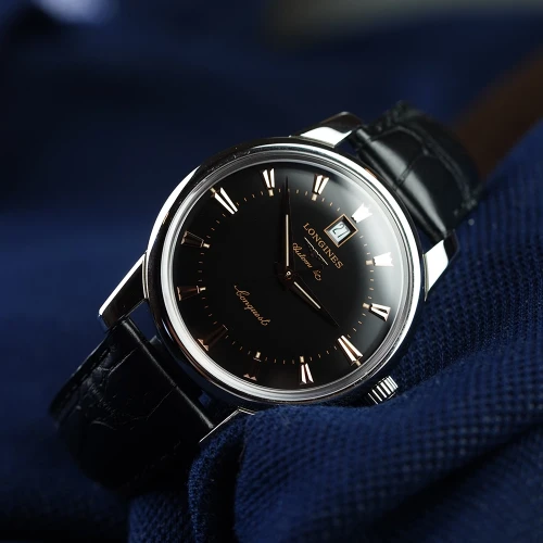 Чоловічий годинник LONGINES CONQUEST HERITAGE L1.645.4.52.4 купити за ціною 149540 грн на сайті - THEWATCH