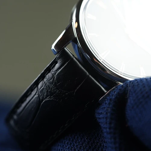 Чоловічий годинник LONGINES CONQUEST HERITAGE L1.645.4.52.4 купити за ціною 149540 грн на сайті - THEWATCH