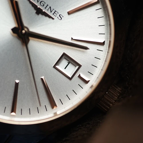 Женские наручные часы LONGINES CONQUEST CLASSIC L2.386.3.72.7 купить по цене 71650 грн на сайте - THEWATCH