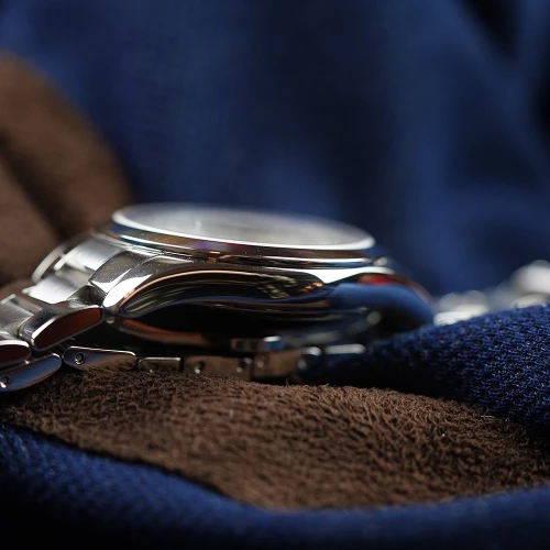 Жіночий годинник LONGINES CONQUEST CLASSIC L2.386.4.87.6 купити за ціною 84110 грн на сайті - THEWATCH