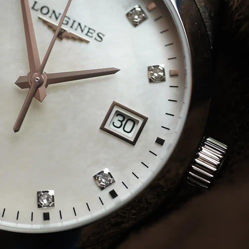 Жіночий годинник LONGINES CONQUEST CLASSIC L2.386.4.87.6 купити за ціною 84110 грн на сайті - THEWATCH