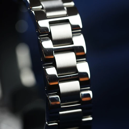 Жіночий годинник LONGINES CONQUEST CLASSIC L2.386.4.88.6 купити за ціною 84110 грн на сайті - THEWATCH