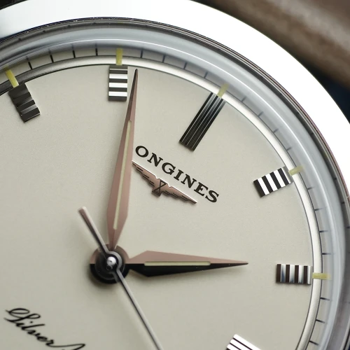 Чоловічий годинник LONGINES HERITAGE CLASSIC SILVER ARROW L2.834.4.72.2 купити за ціною 133960 грн на сайті - THEWATCH