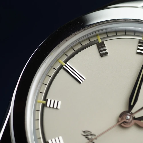 Чоловічий годинник LONGINES HERITAGE CLASSIC SILVER ARROW L2.834.4.72.2 купити за ціною 133960 грн на сайті - THEWATCH