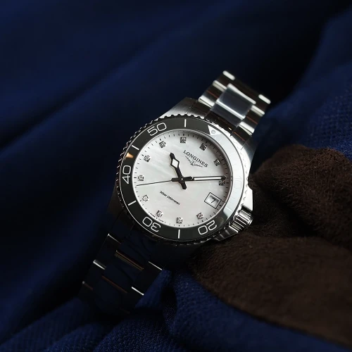 Жіночий годинник LONGINES HYDROCONQUEST L3.370.4.87.6 купити за ціною 105920 грн на сайті - THEWATCH