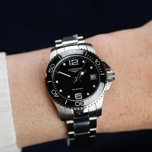 Жіночий годинник LONGINES HYDROCONQUEST L3.370.4.56.6 купити за ціною 90350 грн на сайті - THEWATCH