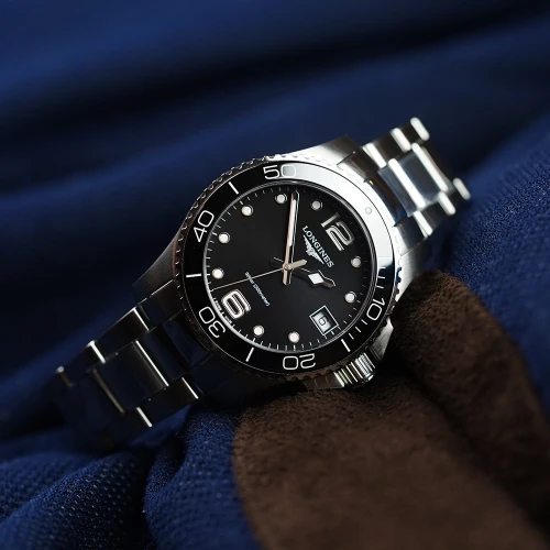 Жіночий годинник LONGINES HYDROCONQUEST L3.370.4.56.6 купити за ціною 90350 грн на сайті - THEWATCH