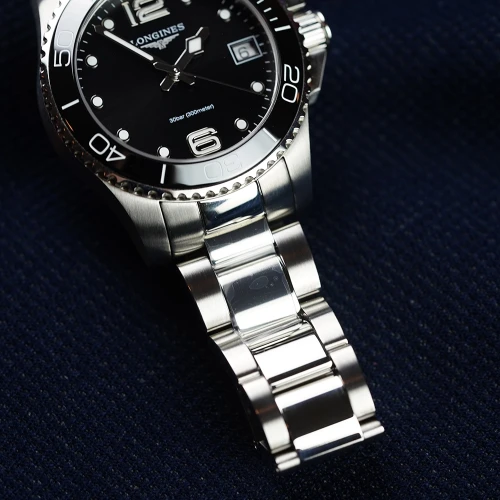 Жіночий годинник LONGINES HYDROCONQUEST L3.370.4.56.6 купити за ціною 90350 грн на сайті - THEWATCH