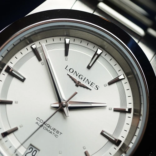 Жіночий годинник LONGINES CONQUEST L3.430.4.72.6 купити за ціною 121500 грн на сайті - THEWATCH