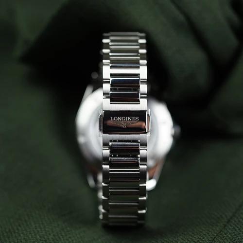 Чоловічий годинник LONGINES CONQUEST 38MM L3.720.4.92.6 купити за ціною 121500 грн на сайті - THEWATCH