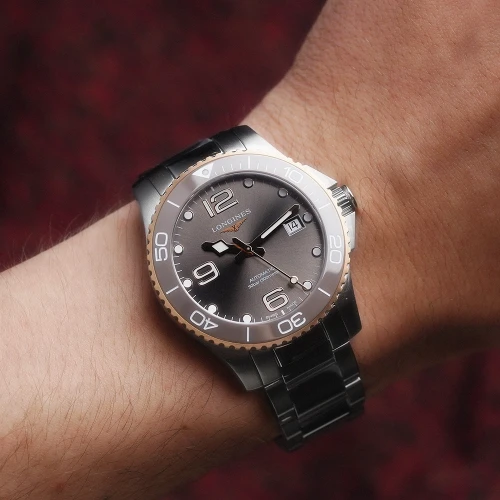 Чоловічий годинник LONGINES HYDROCONQUEST L3.780.3.78.6 купити за ціною 118380 грн на сайті - THEWATCH