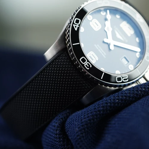 Чоловічий годинник LONGINES HYDROCONQUEST L3.781.4.56.9 купити за ціною 105920 грн на сайті - THEWATCH