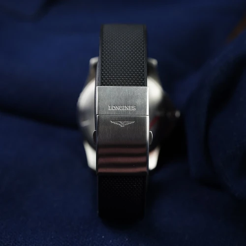 Чоловічий годинник LONGINES HYDROCONQUEST L3.781.4.56.9 купити за ціною 105920 грн на сайті - THEWATCH