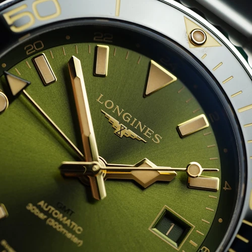 Чоловічий годинник LONGINES HYDROCONQUEST GMT L3.790.4.06.6 купити за ціною 174460 грн на сайті - THEWATCH