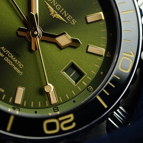 Чоловічий годинник LONGINES HYDROCONQUEST GMT L3.790.4.06.6 купити за ціною 174460 грн на сайті - THEWATCH