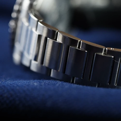 Чоловічий годинник LONGINES HYDROCONQUEST GMT L3.790.4.56.6 купити за ціною 174460 грн на сайті - THEWATCH