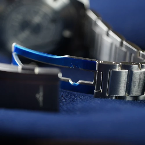 Чоловічий годинник LONGINES HYDROCONQUEST GMT L3.790.4.56.6 купити за ціною 174460 грн на сайті - THEWATCH