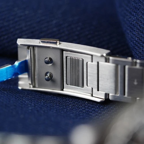 Чоловічий годинник LONGINES HYDROCONQUEST GMT L3.790.4.56.6 купити за ціною 174460 грн на сайті - THEWATCH