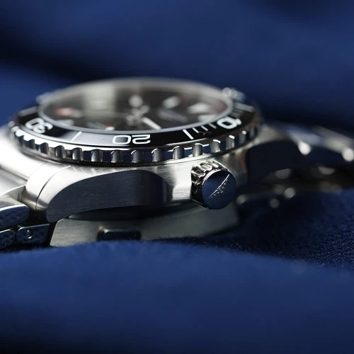 Чоловічий годинник LONGINES HYDROCONQUEST GMT L3.790.4.56.6 купити за ціною 174460 грн на сайті - THEWATCH