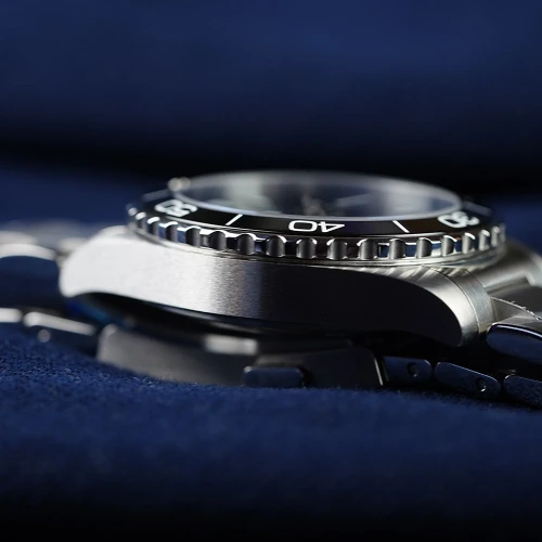 Чоловічий годинник LONGINES HYDROCONQUEST GMT L3.790.4.56.6 купити за ціною 174460 грн на сайті - THEWATCH