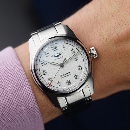 Чоловічий годинник LONGINES SPIRIT L3.810.4.73.6 купити за ціною 130840 грн на сайті - THEWATCH