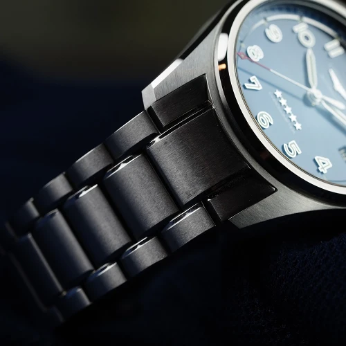 Чоловічий годинник LONGINES SPIRIT L3.811.4.93.6 купити за ціною 137080 грн на сайті - THEWATCH