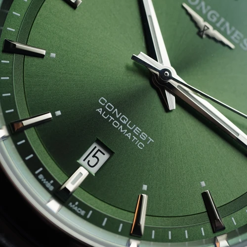 Чоловічий годинник LONGINES CONQUEST L3.830.4.02.6 купити за ціною 121500 грн на сайті - THEWATCH