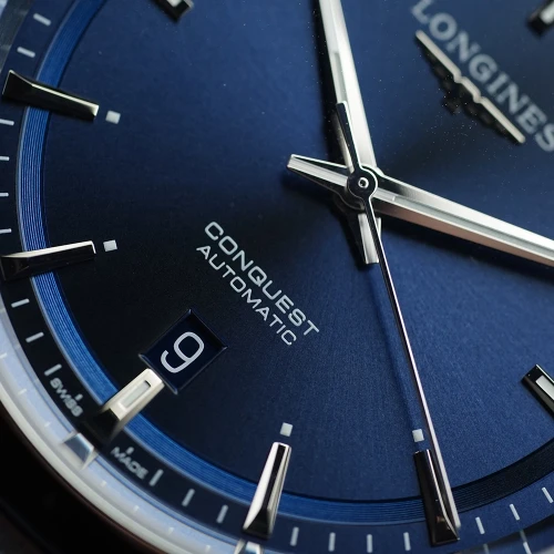 Чоловічий годинник LONGINES CONQUEST L3.830.4.92.6 купити за ціною 0 грн на сайті - THEWATCH