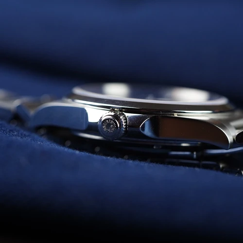 Чоловічий годинник LONGINES CONQUEST L3.830.4.02.6 купити за ціною 121500 грн на сайті - THEWATCH