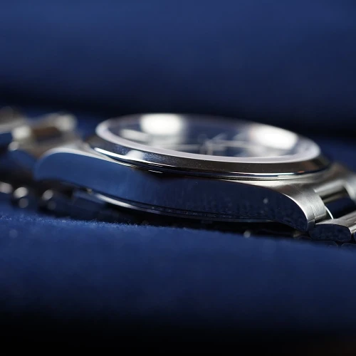 Чоловічий годинник LONGINES CONQUEST L3.830.4.02.6 купити за ціною 121500 грн на сайті - THEWATCH