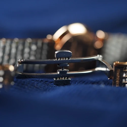 Жіночий годинник LONGINES LA GRANDE CLASSIQUE DE LONGINES L4.209.1.91.7 купити за ціною 81000 грн на сайті - THEWATCH