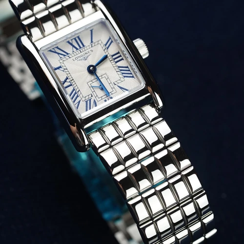 Жіночий годинник LONGINES MINI DOLCEVITA L5.200.4.71.6 купити за ціною 112150 грн на сайті - THEWATCH