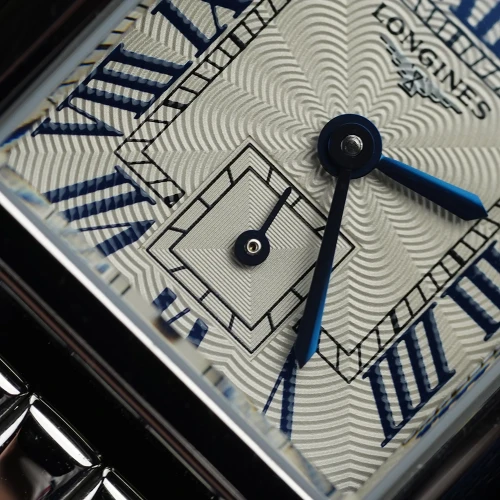 Жіночий годинник LONGINES MINI DOLCEVITA L5.200.4.71.6 купити за ціною 112150 грн на сайті - THEWATCH